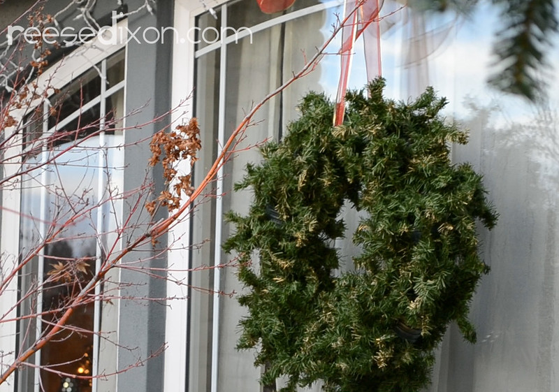 Outdoor Wreath Tutorial