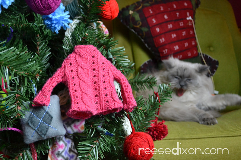 Miniature Sweater Ornament Tutorial